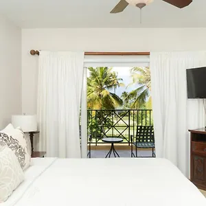 https://villa-montana-beach-resort.comcaribbean.com